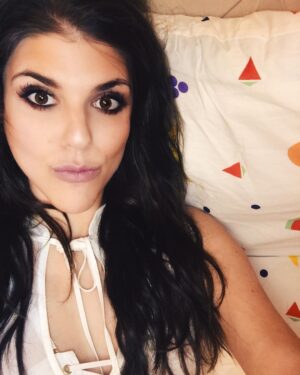 Molly Tarlov Instagram - Dat "what did I do last night?" Lewk