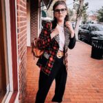 Molly Tarlov Instagram - LOOKING LIKE HALLOWEEN TOWN IN THIS BISH!!! 🎃 🍁 🍃 🍂 New Canaan, Connecticut