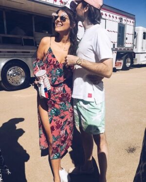Molly Tarlov Instagram - Thinking about In-N-Out for breakfast 🍔 throwback to the morning after our wedding when we had an In-N-Out semi and unlimited animal style 🍟 🤤 guess I’ll go make oatmeal now (📷 @renboberts )