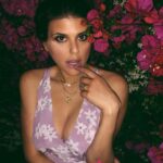 Molly Tarlov Instagram - SIKE I’m not in Hawaii @lorenzaizzo wants photo credit cause her pictures usually SUCK Hollywood Hills