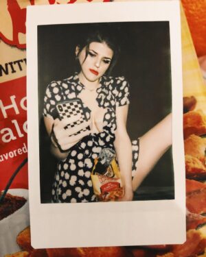 Molly Tarlov Instagram - Portrait of the artist as a young insomniac.