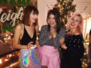 Molly Tarlov Instagram - It’s truly hard for me to decide which outfit is my favorite...pls vote below 👇🏼 (for Jackie vote 1, for me 2 and Bon 3)