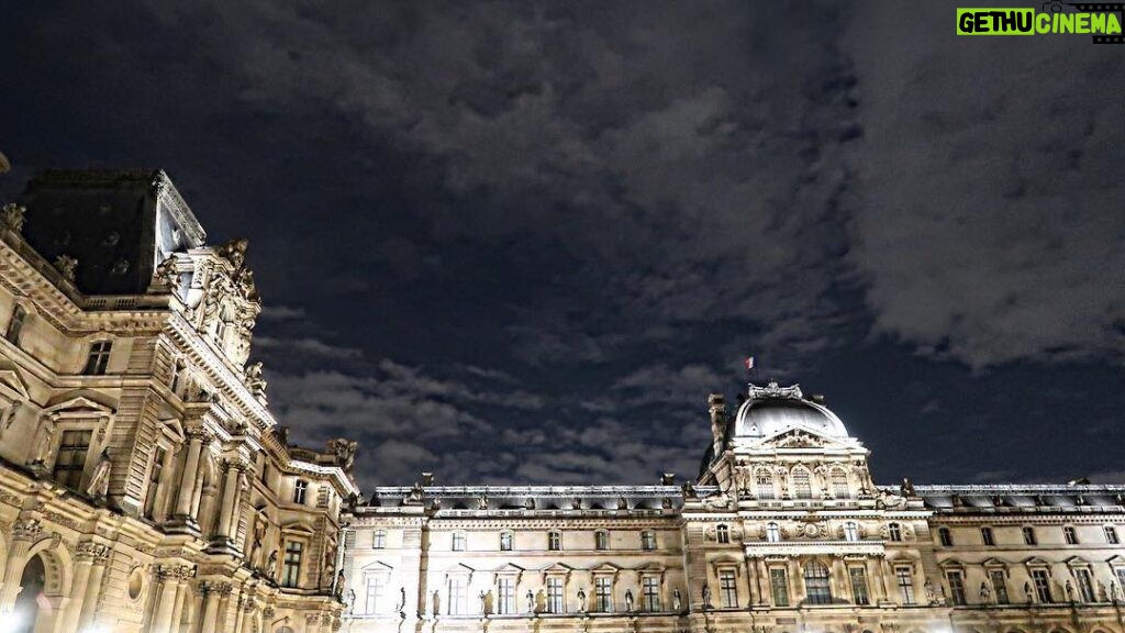 Molly Tarlov Instagram - Go to The Louvre at night. Musée du Louvre