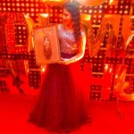 Monisha Vijay Instagram - Sun Kudumbam Virudhugal 2023 ✨ Ethirneechal fam🖤 Thanks for the amazing gifts @suntv ❤️ @kaniha_official @haripriyaa_official @madhumitha.h_official @priyadharshinikishoreneelakndn @vaishnavi_naaiyak @suntv . . #ethirneechalserial #ethirneechalactor #ethirneechal #ethirneechaldharshini #suntv #suntvserial #sunawards #suntvawards #sunkudumbamviruthugal #sunkudumbamvithugal2023 #suntvserials #suntvserialactress #suntvshows #award #trending
