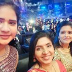 Monisha Vijay Instagram - Sun Kudumbam Virudhugal 2023 ✨ Ethirneechal fam🖤 Thanks for the amazing gifts @suntv ❤️ @kaniha_official @haripriyaa_official @madhumitha.h_official @priyadharshinikishoreneelakndn @vaishnavi_naaiyak @suntv . . #ethirneechalserial #ethirneechalactor #ethirneechal #ethirneechaldharshini #suntv #suntvserial #sunawards #suntvawards #sunkudumbamviruthugal #sunkudumbamvithugal2023 #suntvserials #suntvserialactress #suntvshows #award #trending