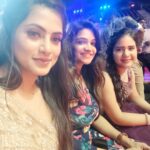 Monisha Vijay Instagram - Sun Kudumbam Virudhugal 2023 ✨ Ethirneechal fam🖤 Thanks for the amazing gifts @suntv ❤️ @kaniha_official @haripriyaa_official @madhumitha.h_official @priyadharshinikishoreneelakndn @vaishnavi_naaiyak @suntv . . #ethirneechalserial #ethirneechalactor #ethirneechal #ethirneechaldharshini #suntv #suntvserial #sunawards #suntvawards #sunkudumbamviruthugal #sunkudumbamvithugal2023 #suntvserials #suntvserialactress #suntvshows #award #trending