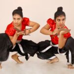 Monisha Vijay Instagram - Sisters in battle with the oldest martial art⚔️ . . #kalaripayattu #katara #katar #kalari #kalaripayattumartialarts #kalaripayyatu #kalarippayattu #sword #sheild #swordfight #martialarts #martialartist #martialartphotography #martialartstraining #superwoman #supergirl #selfdefense #fight #supersisters #selfdefenseforwomen #selfdefensetraining #ethirneechal #ethirneechalserial #suntv #photooftheday #silambam #velu #kick