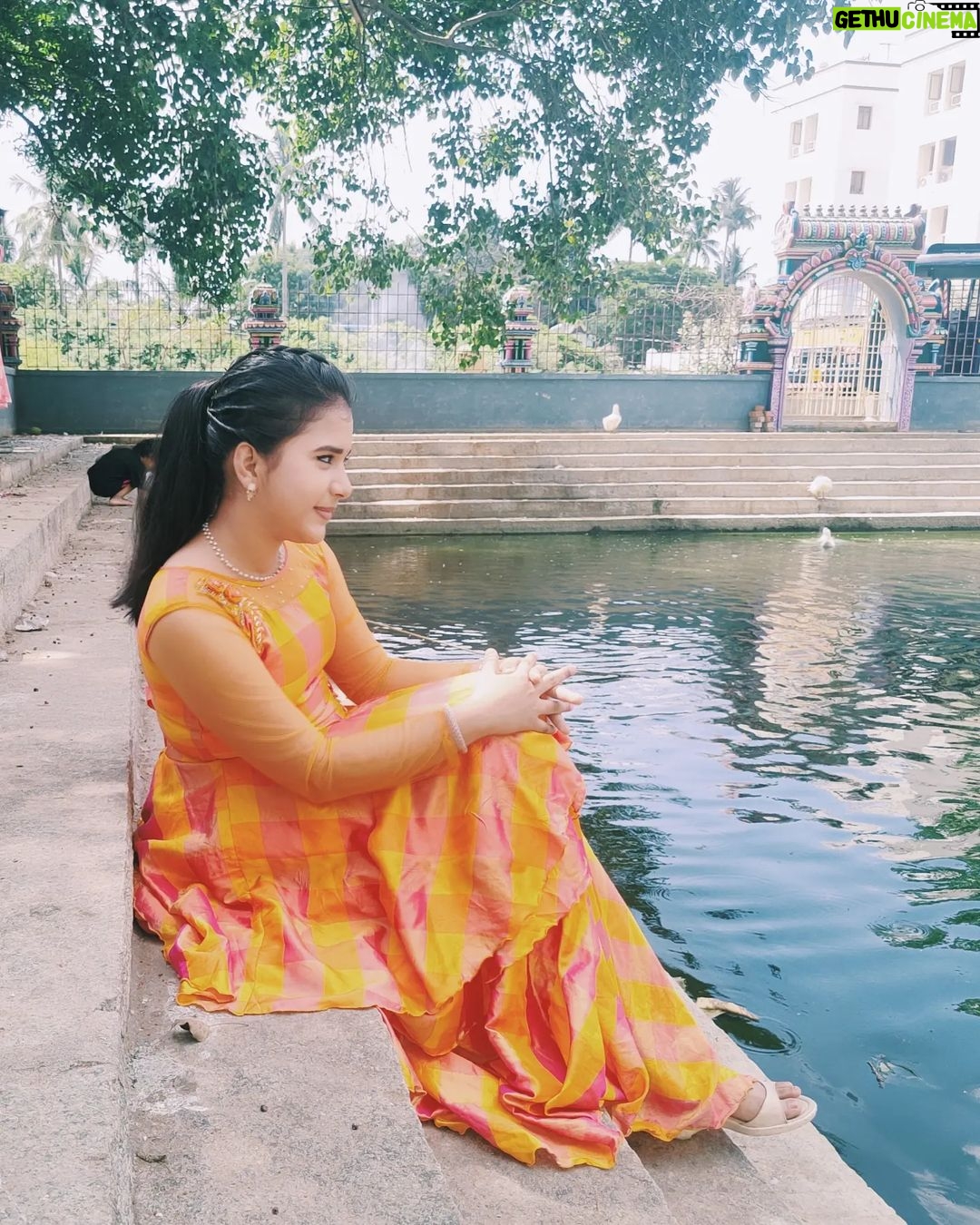 Monisha Vijay Instagram - A smile is a curve that sets everything straight✨ . . #traditional #traditionalwear #frock #frocksuit #yellow #yellowdress #orange #orangedress #fashiondress #fashion #instafashion #instamodern #moderndress #instagood #instapost
