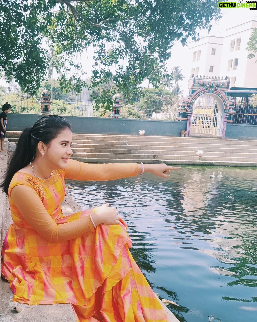 Monisha Vijay Instagram - A smile is a curve that sets everything straight✨ . . #traditional #traditionalwear #frock #frocksuit #yellow #yellowdress #orange #orangedress #fashiondress #fashion #instafashion #instamodern #moderndress #instagood #instapost