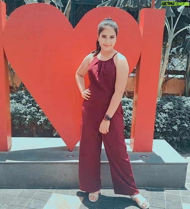 Monisha Vijay Instagram - ❤️ . . #instagood #instadress #instapost #instamood #instafashion #instatrend #trending #fashion #fashionstyle #style #fashiondress #red #redlover #moderndress #maroon
