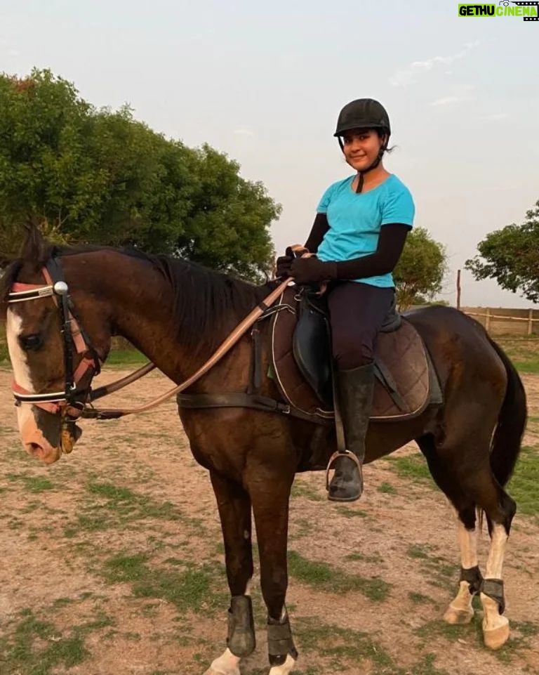 Monisha Vijay Instagram - Best friend in this world who carries, loves and never betrays💕 . . #horseriders #horse #horses #horsesofinstagram #horseriders #horseriding #horseridinggirl #horseracing #horseoftheday #horseridingwomen #horsebackriding #horselover #instahorse #horsepower #horsephoto #instagood #instapic