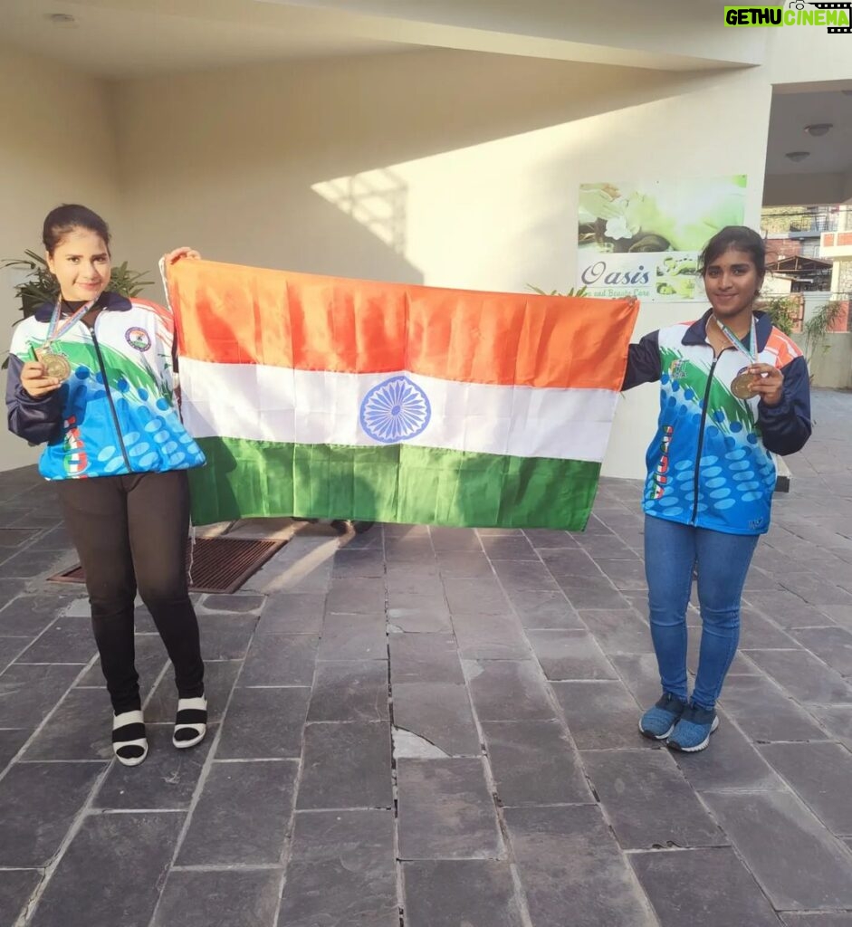Monisha Vijay Instagram - Victory for our India 🇮🇳 Bagged the Gold 🏆🥇in International level Silambam Championship at Nepal🔥 Gold for me in junior level and for my sis varsha in senior level 🤩 @varshavijay_official . . #international #silambam #internationalstudents #nationalcompetition #ygfi #gold #goldmedal #winner #winners #champ #champion #champions #firstplace #competition #instagood #instapost #instatalent #instadaily