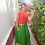 Monisha Vijay Instagram - Shoot mode🎥 . . #shooting #shoot #serial #serialactress #suntv #suntvserialactress #instagood #instapost #instalike #instaartist #trenditional #treditionaldress