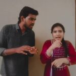 Monisha Vijay Instagram - என் சம்பளம்.. இந்தா வாங்கிக்கோ..😂🔥 . . #dharshini #monisha #karikalan #vimalkumar #ethirneechalactor #ethirneechal #ethirneechalonsuntv #ethirneechalsuntv #suntv #suntvserial #trendingreels #trending #koundamanisenthil #koundamani #instagood #instareels #reelsinstagram #comedyreels #reelitfeelit #reelsvideo #reelsinsta #instaactor #instashoot #instadaily #funnyreels #tamilcomedy #instavibes