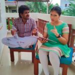 Monisha Vijay Instagram - While reading the scene 😂 @karikalan_vimal #ethirneechal #ethirneechalserial #ethirneechalonsuntv #suntv #suntvserial #instagood #instareels #reelsinstagram #karikalan #trendingreels #trending #viralreels #funnyreels #funnyvideos #santhanamcomedy #shooting #instadaily #reelitfeelit #reelsvideo