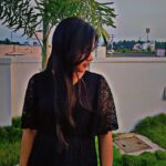 Monisha Vijay Instagram - You do you ♡ #monishavijay #instagood #instapose #instacool #instaphoto #instapost #instafashion #fashionmodel #blackdress #blacklove #ethirneechal #ethirneechalserial #suntv #instamood #fashionstyle