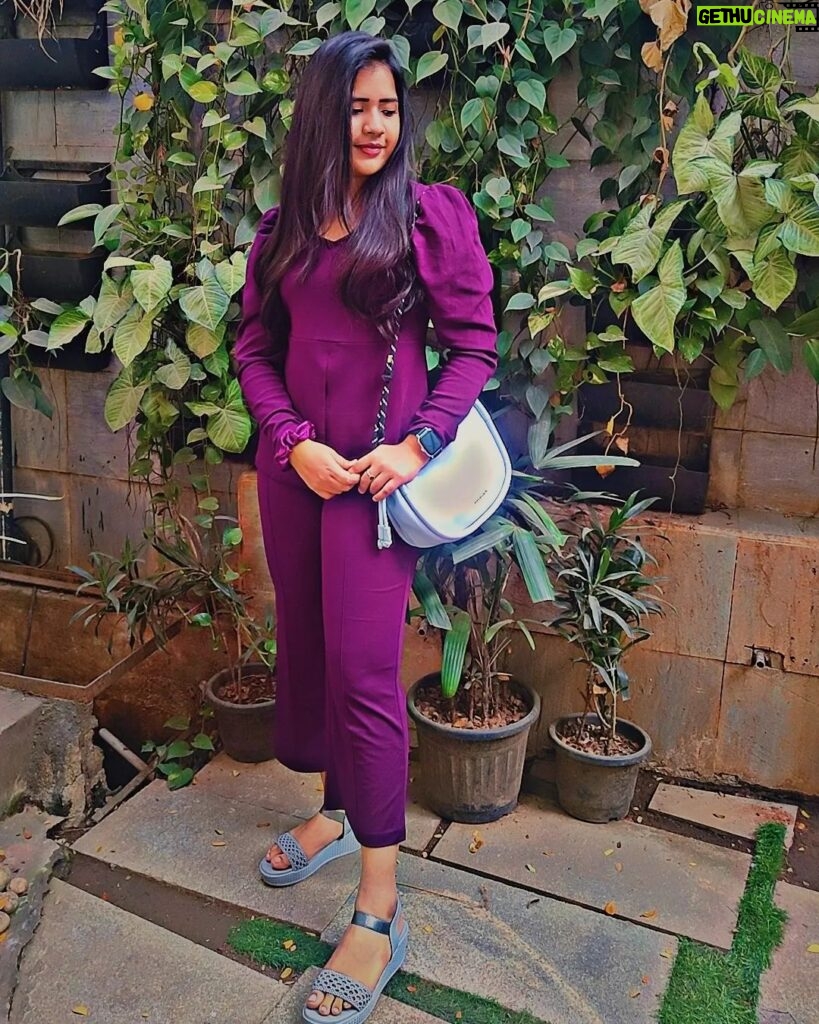 Monisha Vijay Instagram - Happiest new year 💜 . . #happynewyear #fashionmodel #ethirneechalserial #ethirneechal #ethirneechalonsuntv #ethirneechalsuntv #suntv #suntvserial ##modern #model #purple #purplelove #fashionphotography #fashionstyle #newyear #newyear2024 #2024 #happynewyear #newyearnewme #newyearseve #newyearnewyou #newyearparty #newyears