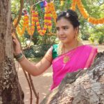 Monisha Vijay Instagram - Modern thinking, traditional look..What a perfect match! . . #ethirneechalserial #ethirneechal #ethirneechalonsuntv #ethirneechalactor #suntv #suntvserial #suntvserialactress #halfsaree #halfsarees #halfsareelove #fashionmodel #traditional #festival #festivalvibes #pink #pinkpinkpink #saree
