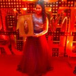 Monisha Vijay Instagram - Sun Kudumbam Virudhugal 2023 ✨ Ethirneechal fam🖤 Thanks for the amazing gifts @suntv ❤️ @kaniha_official @haripriyaa_official @madhumitha.h_official @priyadharshinikishoreneelakndn @vaishnavi_naaiyak @suntv . . #ethirneechalserial #ethirneechalactor #ethirneechal #ethirneechaldharshini #suntv #suntvserial #sunawards #suntvawards #sunkudumbamviruthugal #sunkudumbamvithugal2023 #suntvserials #suntvserialactress #suntvshows #award #trending