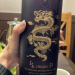 Moon Ji-Ae Instagram - 1. 이렇게 춥다고? 무거운 몸을 일으켜 다녀온 레슨. 나만 아는 몸의 변화를 느껴 이 맛에 운동을 합니다. 2. 웬만하면 범민이 읽는 책을 따라서 읽는 편. 할 얘기도 생기고, 같이 책 보자면 잘 받아들이기 때문이에요. 자연관찰을 다룬 책이 이렇게까지 실감나는 퀄리티라니. 한동안 둘이 신나게 놀 거리가 생겼어요. 많이 읽거라. 3. 입문용 만년필을 하나 쓰기 시작했어요. 두툼하고 질감좋은 종이에 사악사악 소리내며 적는 재미가 쏠쏠해요. 이러다 #만년필 세계에 빠질까 두렵지만 그래도 이쁜 거 추천해줘요. 4. 멋있는 해외브랜드들과 점차 연결되어가는 #생활명품애 내년엔 더 멋진 아이템들을 소개해드릴거예요. 올해 마지막 아이템은 홈페이지에 오픈되었습니다. #핸드크림 5. 송년회가 어느정도 마무리 되었어요. 아이 키우며 맞는 연말은 사실 좀 빡세네요. 더 부지런히 움직여야 큰 구멍 없이 보낼 수 있으니.