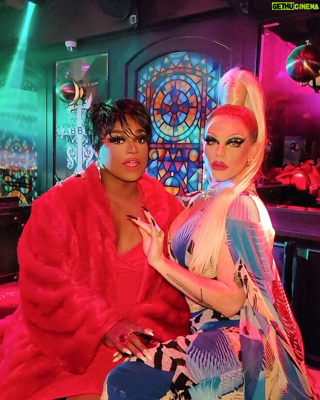 Morgan McMichaels - 1.6K Likes - @theonlymayhem and I looking like the real housewives of _________ (You fill in the blank) !!
Gotta quick pic with my sissy mayhem when I popped in to the @theabbeyweho last Tuesday to see her at her Uber fun “ALL THAT” 70s 80s 90s music night !! Make sure you check it out !!! Look at us perched like two birds of a feather ! Make sure you also check out this latest episode of binge queens on @wowpresentsplus !!