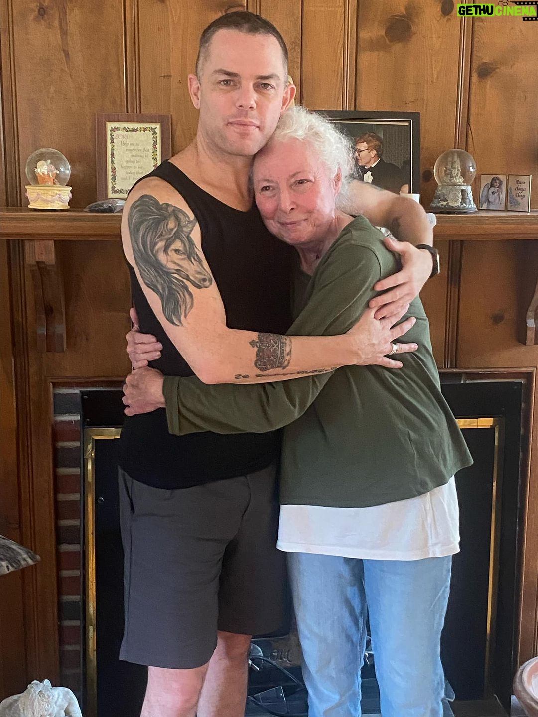 Morgan McMichaels - 2.5K Likes - I got a pic with my Aunt Rose when I got the opportunity to visit this summer … Grateful for the short time we got to spend together that day.