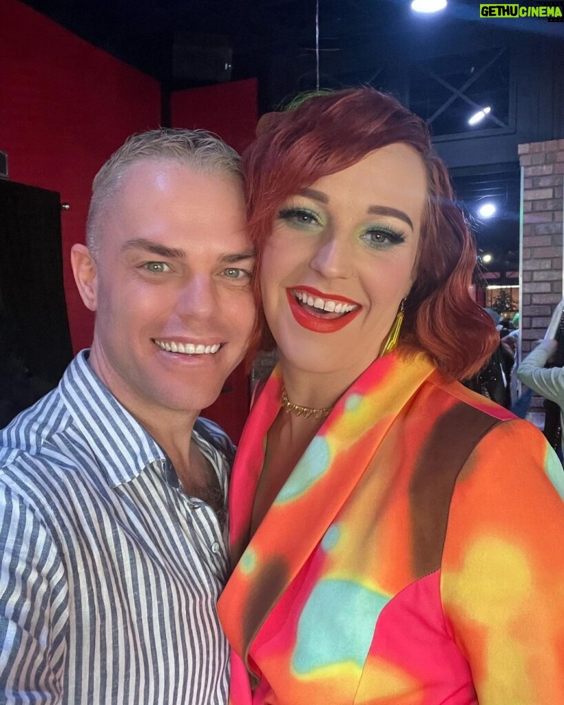 Morgan McMichaels Instagram - It was such a great treat to spend sometime with one of my favorite sisters @laganjaestranja on Tuesday at the Drag sale at @hamburgermarysontario . Even know she had a million things to do and an event she made her way down to support and show up ! It was a Kiki from the jump and the giggles were had !!! Love you Lady ❤️. Make sure you check out the amazing collab she is doing with @trixiemattel @trixiecosmetics !!! Hamburger Mary's Ontario