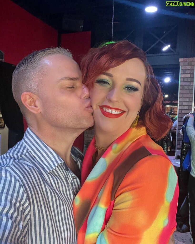 Morgan McMichaels Instagram - It was such a great treat to spend sometime with one of my favorite sisters @laganjaestranja on Tuesday at the Drag sale at @hamburgermarysontario . Even know she had a million things to do and an event she made her way down to support and show up ! It was a Kiki from the jump and the giggles were had !!! Love you Lady ❤️. Make sure you check out the amazing collab she is doing with @trixiemattel @trixiecosmetics !!! Hamburger Mary's Ontario