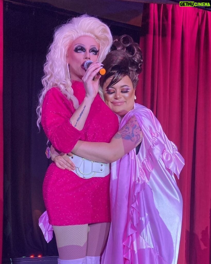Morgan McMichaels Instagram - LOVE A BIG SQUEEZE !!! I just absolutely LOVE @bagachipz ! I was so good having her at @mickysweho for SHOWGIRLS ! I have known Baga for a while and she is still the most fantastic person and what a great laugh !!! She makes everything MUCH BETTA !!! Mickys Weho