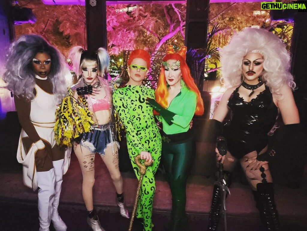Morgan McMichaels Instagram - MARVEL VS DC at Showgirls @mickysweho was such a blast !!!! Make sure you get your tickets for our next theme night on the 27th of February with a very special guest superstar of funny !!! Thank you to all those who came out to play especially the ones who came in their best cosplay and the entertainers who worked their butt off to make the night so special !! Mickys Weho