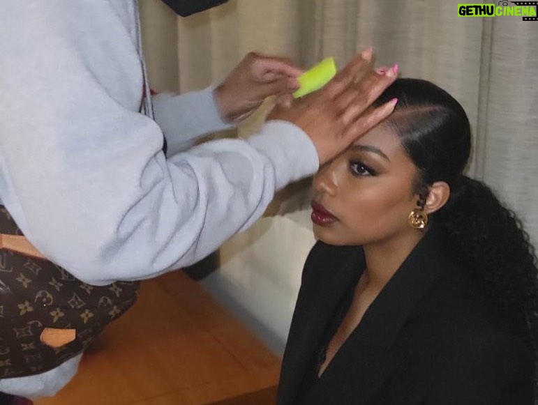 Moriah Brown Instagram - BTS flix🖤 Makeup and hair by the best. @msruthiemakeup x @hairbyjuanita ✨ Wall Street, New York