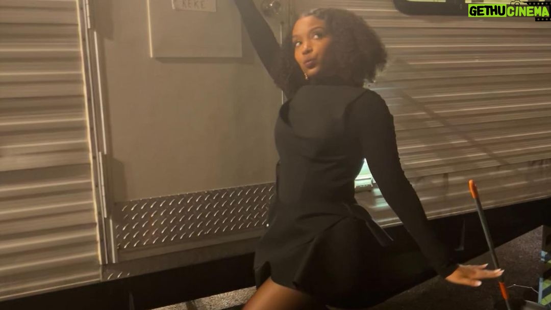 Moriah Brown Instagram - Introducing miss KEKE TRAVIS to your tv screens! Tonight only on @starz @ghoststarz !!! ***Please be prepared for ALL THE FASHION this season! Episode one presents pieces by @muglerofficial and @chanelofficial β¨π Mua: @msruthiemakeup Hair: @jaimealcivar New York City
