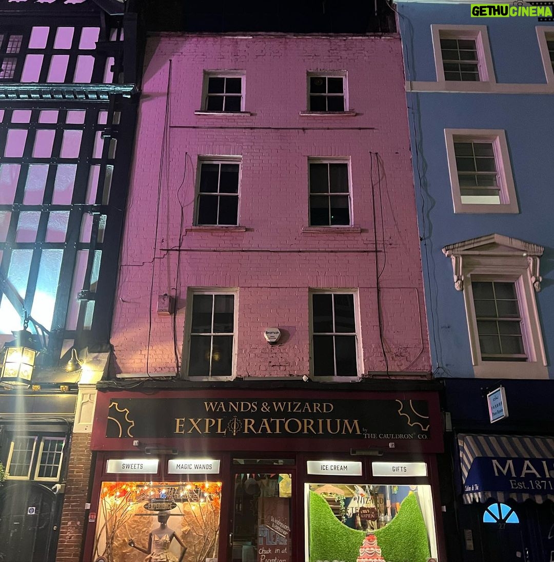 Moriah Brown Instagram - Issa London Tingππ€βοΈππΎββοΈ London, United Kingdom