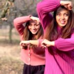 Mridula Vijay Instagram - Getting same vibe is not easy … BUT WE ARE VIBING TOGETHER 😎 Pahalgam