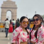 Mridula Vijay Instagram - Getting a friend like you is something priceless to me ❤️ from our 7th standard to this moment is a long and beautiful journey .. our endless talks, unforgettable memories unbearable secrets😂, beautiful dreams everything is just a blessing and we will never get tired of it 😍 its still a wonder how our lives have everything in common 😉As a friend you are a true gift from the god ammu ❤️ and i promise you that i will be there with you for all your good and bad times and will be supporting you for all your challenges ❤️ i love you i love you i love you dearest @mridhulavijai 😘 its just a beginning for our wonderful trips , More to come ❤️