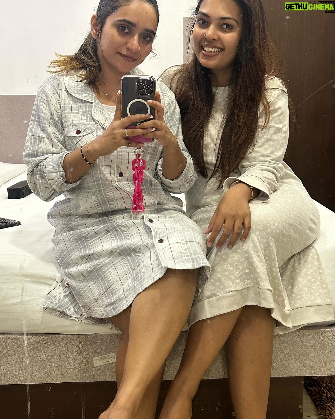 Mridula Vijay Instagram - Getting a friend like you is something priceless to me ❤️ from our 7th standard to this moment is a long and beautiful journey .. our endless talks, unforgettable memories unbearable secrets😂, beautiful dreams everything is just a blessing and we will never get tired of it 😍 its still a wonder how our lives have everything in common 😉As a friend you are a true gift from the god ammu ❤️ and i promise you that i will be there with you for all your good and bad times and will be supporting you for all your challenges ❤️ i love you i love you i love you dearest @mridhulavijai 😘 its just a beginning for our wonderful trips , More to come ❤️