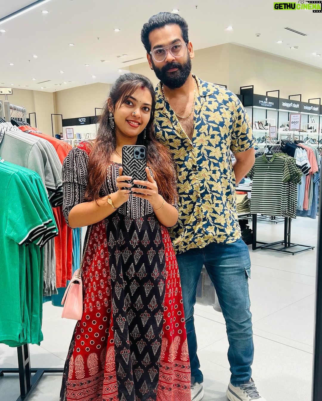 Mridula Vijay Instagram - Dating time 💕 @yuvakrishna_official