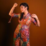 Mrunmayee Deshpande Instagram – 🤎
.
.
.
.
.
@nehachaudhary_ 
Outfit: @amroodindia
Makeup: @sujatakadam_ 
Hairstyle: @snehakelkar906
Pic: @sarrikaaaaaa