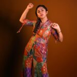 Mrunmayee Deshpande Instagram – 🤎
.
.
.
.
.
@nehachaudhary_ 
Outfit: @amroodindia
Makeup: @sujatakadam_ 
Hairstyle: @snehakelkar906
Pic: @sarrikaaaaaa
