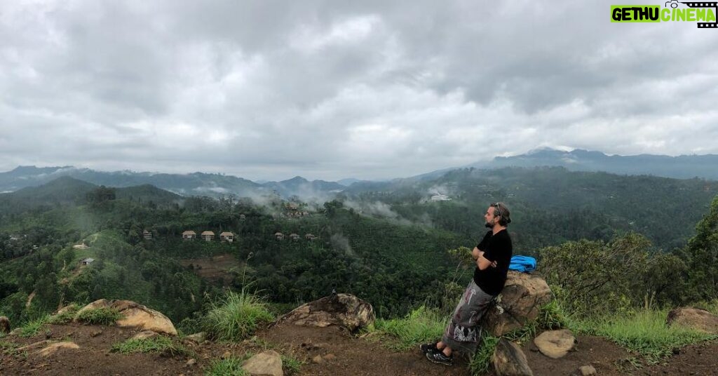 Murat Eken Instagram - #seyyardünya #srilanka #adamspeak #sunrise #gündoğumu Adam's Peak