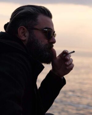 Murat Eken Instagram - havalar bi acaip müdür
bigün güneş, bugün kömür

photo by @skunkkie