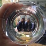 Murat Eken Instagram – Viski kadehinin dibinden, alkolün çift göstermesi üzerine bir psiko-drama…