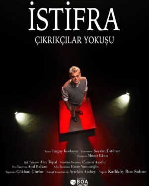 Murat Eken Instagram - 24 Kasım’da ilk defa seyirciyle buluşan Kadıköy Boa Sahne ile yaptığımız “İstifra” Çıkrıkçılar Yokuşu oyunumuzda bizi yalnız bırakmayan, alkışlarıyla yanımızda olan herkese buradan da teşekkür etmek istedim.

Harika bir yolculuğa yelken açtık, heyecanımız yüksek, gençliğimiz var..

🎈

Ellerimiz dizlerimizde, başımız önde, sürekli sayıklıyoruz…
Çünkü “hiçbir şey belli değil, hiçbir yer belli değil ve hiçbir şey yok”. Birileri sürekli göz kırpıyor, gülümsüyor, bağırıyor, çağırıyor, diretiyor…
Bankalar durmuyor, fiyatlar çıldırıyor-çıldırtıyor, tek taş yüzükler hep parlıyor! Herkes koşuşturuyor ama hiç kimse, hiçbir şey durmuyor…
Çıkrıkçılar yokuşunda bir adam nefes nefese
Yetişemediğinden, yetemediğinden durmaksızın koşuyor! Ama yetinemediğinden değil!
Sadece kendine küçücük bir nefes ararken Sadece kendi kendine gülümseyebilmek için Çok yüksek ama çok yüksek bir yer olsun istiyor.
…

Dolar?

…

Kaç oldu?

Yazan: @turgayaykorkmaz 
Yönetmen: @srknstnr 
Işık Tasarım: @alev_topal 
Kostüm Tasarım: @cansinasarli 
Ses Tasarım: @anilblkn 
Oyun ve Prova Fotoğrafları: @emreyunusoglu_ 
Dekor Uygulama: Metin Gümüşoğlu
Afiş Tasarım: @emreyunusoglu_ 
Afiş Tasarım 2: @ethemonurb 
Tanıtım Filmi: @ozgurcanuzunyasa 
Asistanlar: @doruukozturk , @efe_dakak 
Teknik Sorumlu: Ammar Özçelik
Boa Ekip: @utkuerkovan, @kemalltosun 
Yapım Koordinatörü: @cansinasarli 
Yapımcı: @gokhangurun 
Sanat Yönetmeni: @aytekinatabey 
Yapım: @kadikoyboasahne