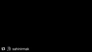 Murat Eken Instagram - Canım kardeşim @sahinirmak yazdı!!! Harika bir kadro da can verdi... heyecanla bekliyorum 🕺🏻🚀🤣 #Repost @sahinirmak with @get_repost
・・・
Buyursunlar efendim 🙏🏻#Repost @bkmonline with @get_repost
・・・
Çocukları lütfen pistten alalım, düğümümüz başlıyor! #DüğümSalonu 16 Mart'ta sinemalarda! 👰🤵👰🤵
#CümleAlemDuysun!

#ŞahinIrmak #İremSak #GoncaVuslateri #EmreKarayel #HakanAlgül #BKM #Yeni #Film #Komedi #Sinema #16Mart