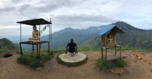 Murat Eken Instagram - Huyum kurusun gün doğumunu hep burada karşılarım.. #srilanka #adamspeak #sunrise