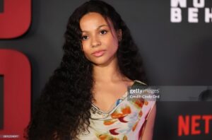 Myha'la Instagram - ladies and gentlemen.. her. 

Buss down by @codyaainey 
Beat by @tuddynana 
Snatch by @treasuresofnyc 
Genes by @beautyandthegarden 

Sos, inches got me acting different 👉🏾👈🏾🥲💗

Anywayyy sooo Leave the World Behind is in theaters now and on @netflix Dec 8
