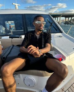 Myles Truitt Instagram - 𝘐𝘵𝘴 𝘫𝘶𝘴𝘵 𝘮𝘺 𝘴𝘦𝘤𝘰𝘯𝘥 𝘥𝘢𝘺 𝘰𝘶𝘵 𝘩𝘦𝘢🚦 South Pointe, Miami Beach, Florida