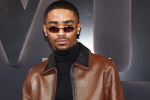 Myles Truitt Instagram - It’s a black carpet affair #blackmafiafridays BMF S2 Premiere @bmfstarz 

Styling & Grooming : @lilrunwayy @tiffthebarber
@percyparkworld @thepurpleagency @dredog1911