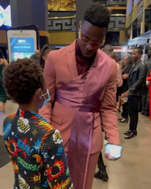 Mylo Uschold Instagram - Red Carpet Event for @mylothekid #hollywood #redcarpet #kidstar @aholidaychancethemovie @mannyhalley @aminjoseph @tobiastruvillion @jmeeksofficial @realleal @londonondatrack @johnellxyoung @chinesetheatres @carriebernans