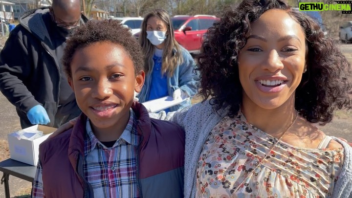 Mylo Uschold Instagram - Hanging with my series mommy @asiahepperson she is the best!